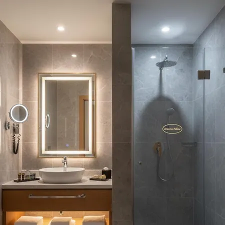 Apart-hotel Artemis Luxury Palace
