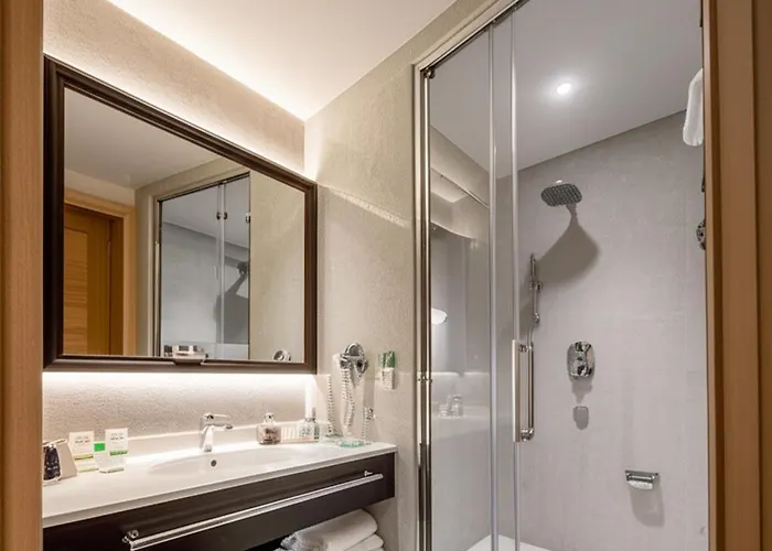 Artemis Luxury Palace